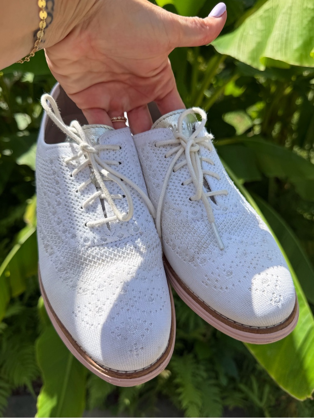 Cole Haan ØriginalGrand Stitchlite Wingtip Oxfords White/Pink - Women’s Size 9
